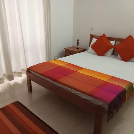 Chelsea Villa Bnb Colombo Extérieur photo